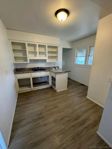 8101 Rivard Avenue, Warren, MI 48089