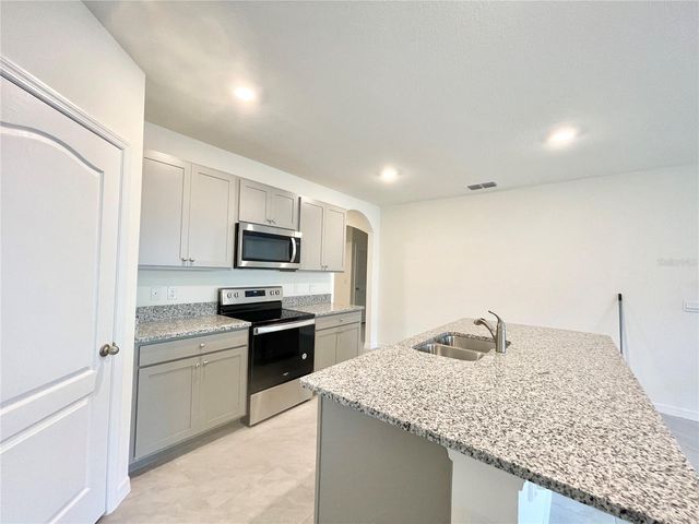 5610 GALLOPING DRIVE, Apopka, FL 32712