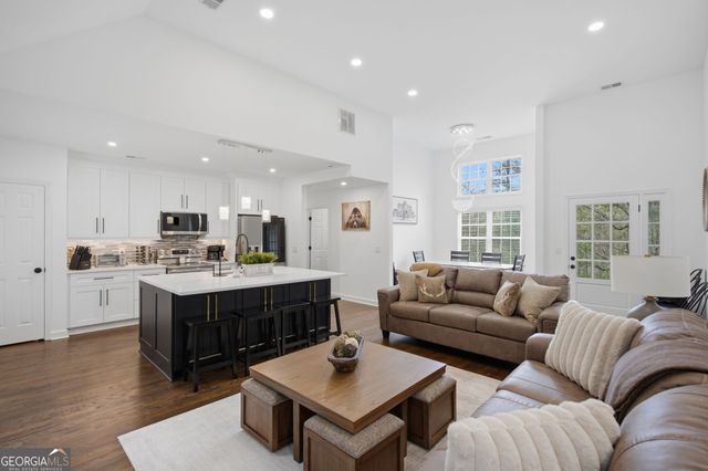 70 Fox Den Circle, Jasper, GA 30143