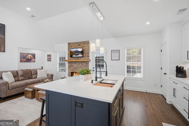 70 Fox Den Circle, Jasper, GA 30143