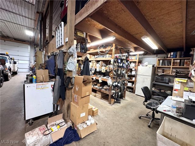 622 Pleasant Valley Road NW, Sugarcreek, OH 44681