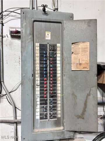 622 Pleasant Valley Road NW, Sugarcreek, OH 44681