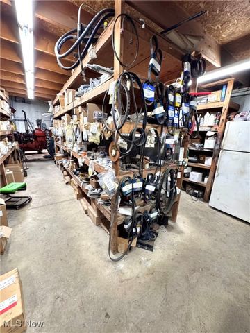 622 Pleasant Valley Road NW, Sugarcreek, OH 44681