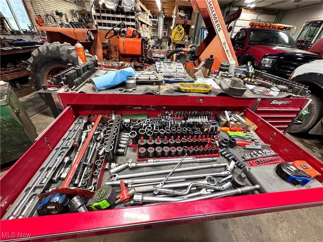 622 Pleasant Valley Road NW, Sugarcreek, OH 44681