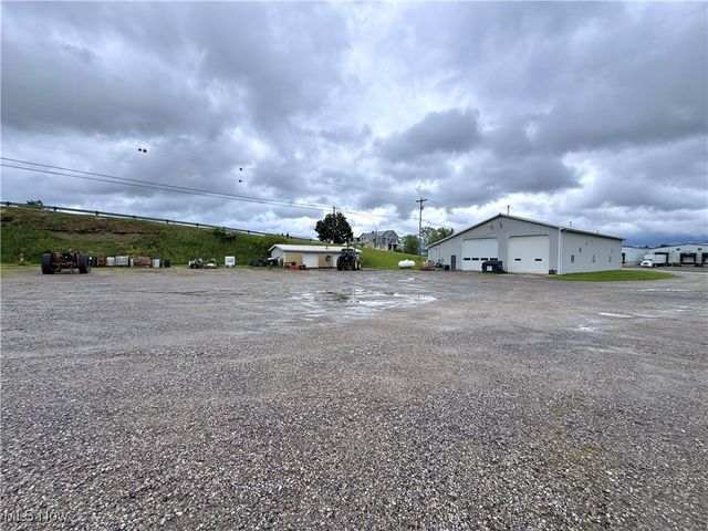 622 Pleasant Valley Road NW, Sugarcreek, OH 44681