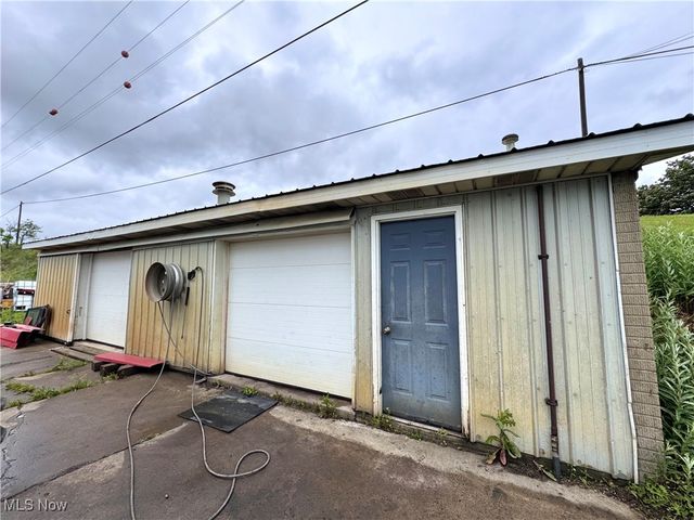 622 Pleasant Valley Road NW, Sugarcreek, OH 44681