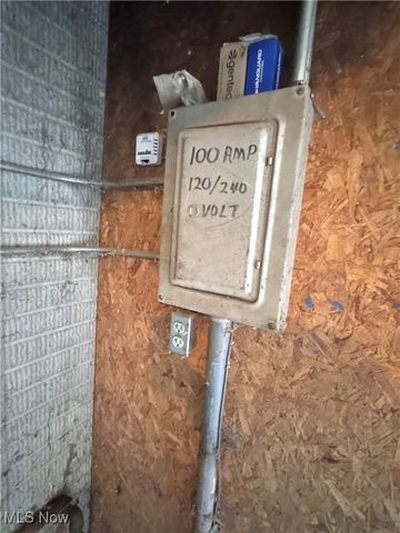 622 Pleasant Valley Road NW, Sugarcreek, OH 44681