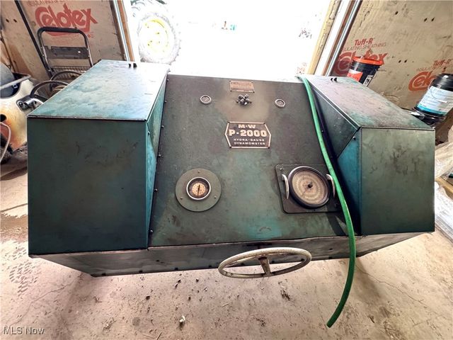 622 Pleasant Valley Road NW, Sugarcreek, OH 44681