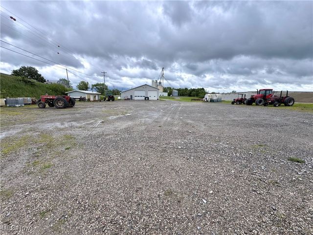 622 Pleasant Valley Road NW, Sugarcreek, OH 44681