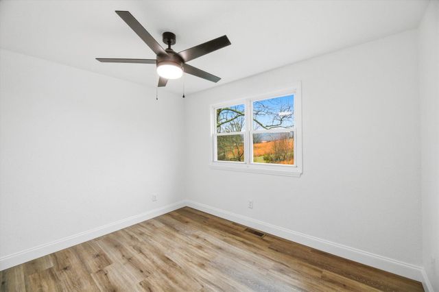 3034 Pete Worthington Road, Evensville, TN 37332