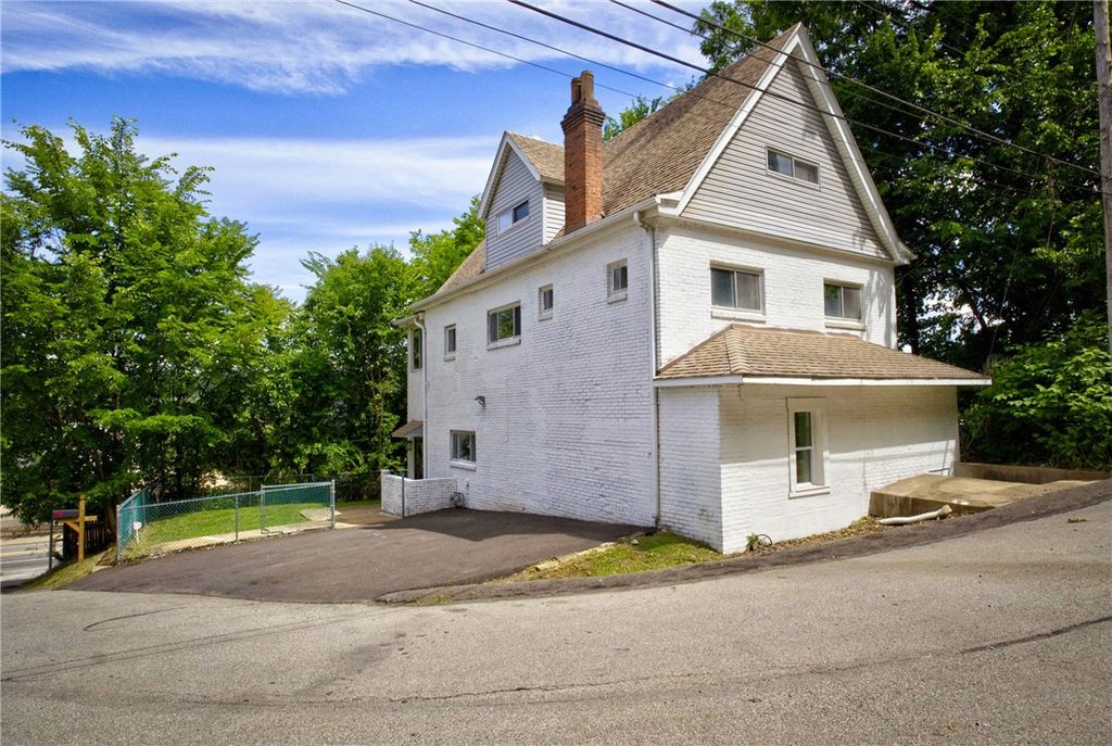 6026 Sawyer, Lawrenceville, PA 15201
