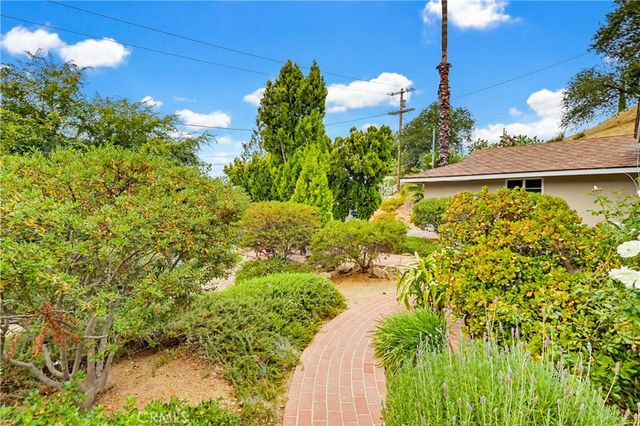 9522 Cedarvale Road, Tujunga, CA 91042
