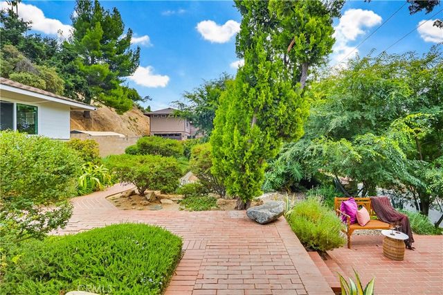 9522 Cedarvale Road, Tujunga, CA 91042