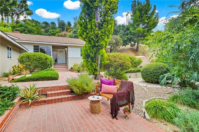9522 Cedarvale Road, Tujunga, CA 91042