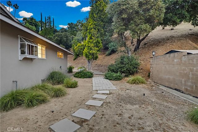 9522 Cedarvale Road, Tujunga, CA 91042