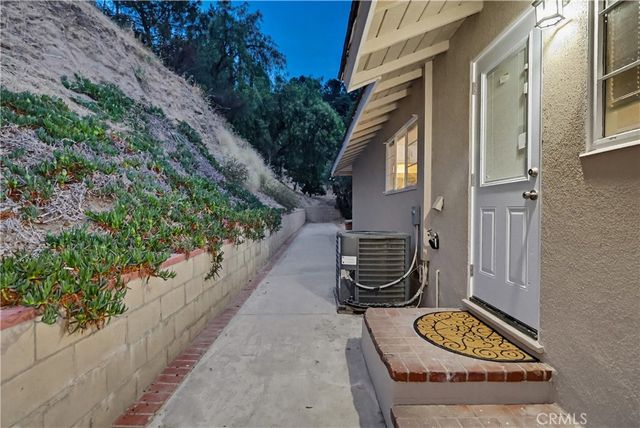 9522 Cedarvale Road, Tujunga, CA 91042