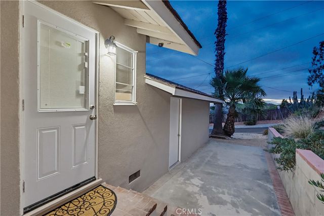 9522 Cedarvale Road, Tujunga, CA 91042