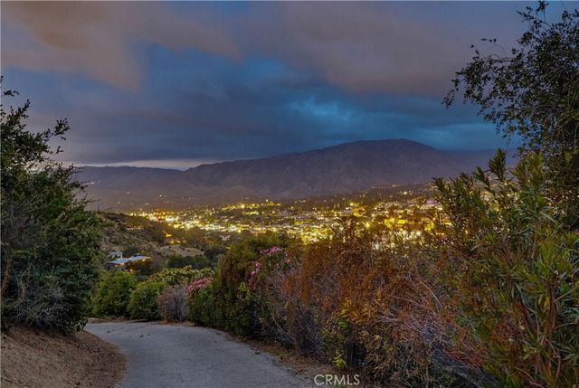 9522 Cedarvale Road, Tujunga, CA 91042