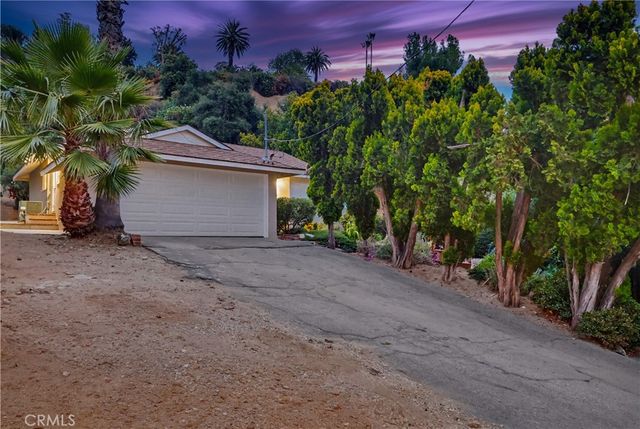 9522 Cedarvale Road, Tujunga, CA 91042