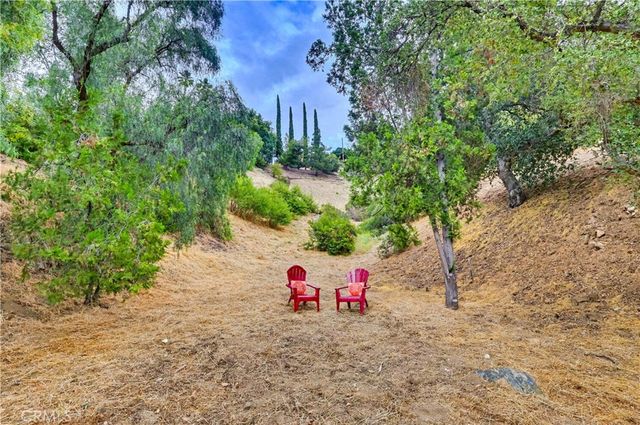 9522 Cedarvale Road, Tujunga, CA 91042
