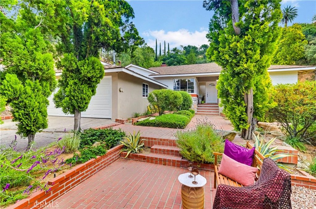9522 Cedarvale Road, Tujunga, CA 91042