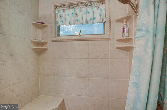 101 HILL CREST RD, Fayetteville, PA 17222