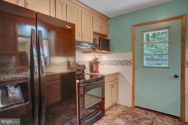 101 HILL CREST RD, Fayetteville, PA 17222