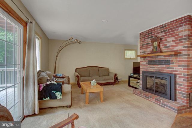 101 HILL CREST RD, Fayetteville, PA 17222
