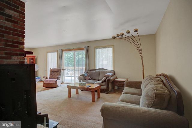 101 HILL CREST RD, Fayetteville, PA 17222
