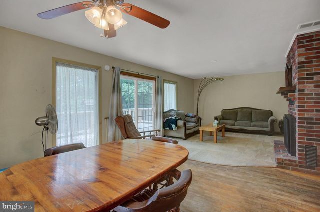 101 HILL CREST RD, Fayetteville, PA 17222