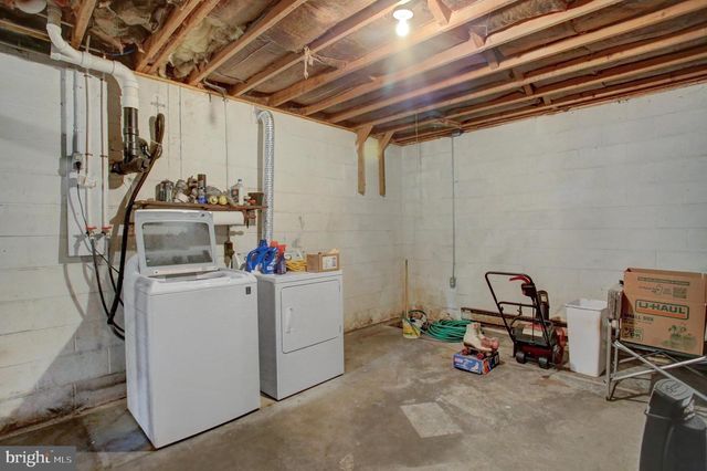 101 HILL CREST RD, Fayetteville, PA 17222