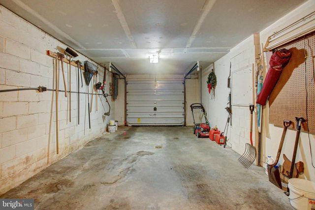 101 HILL CREST RD, Fayetteville, PA 17222