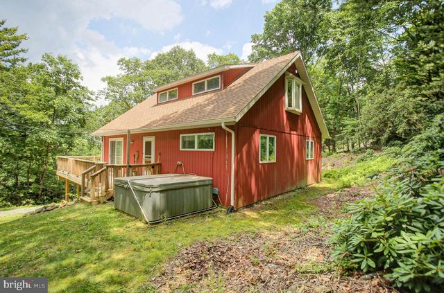 101 HILL CREST RD, Fayetteville, PA 17222