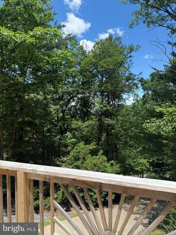 101 HILL CREST RD, Fayetteville, PA 17222