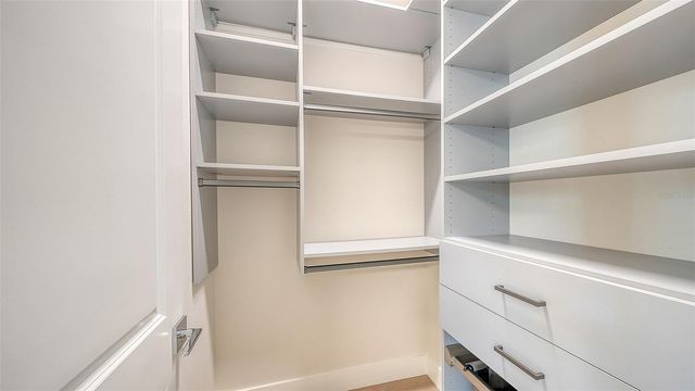 7700 SANDHILL LAKE DRIVE, Sarasota, FL 34241
