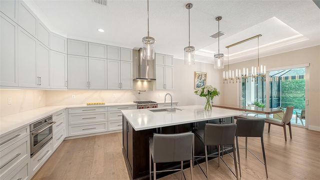 7700 SANDHILL LAKE DRIVE, Sarasota, FL 34241
