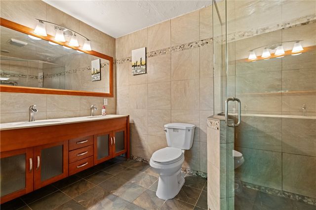 2813 Glenny Lane Ext, West Mifflin, PA 15122