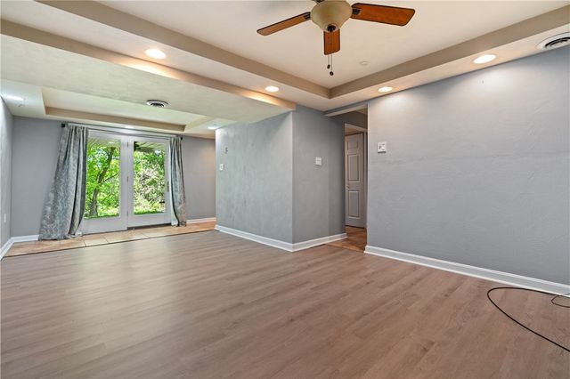 2813 Glenny Lane Ext, West Mifflin, PA 15122