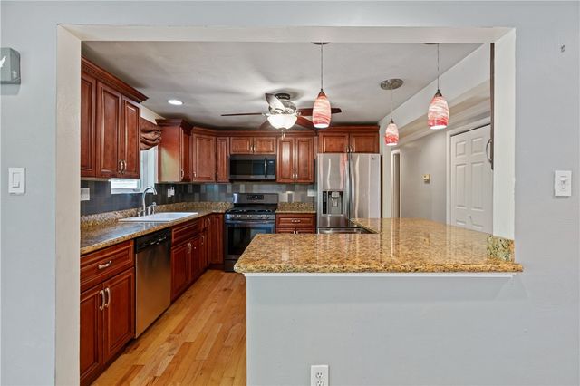 2813 Glenny Lane Ext, West Mifflin, PA 15122