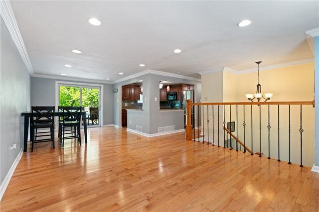 2813 Glenny Lane Ext, West Mifflin, PA 15122