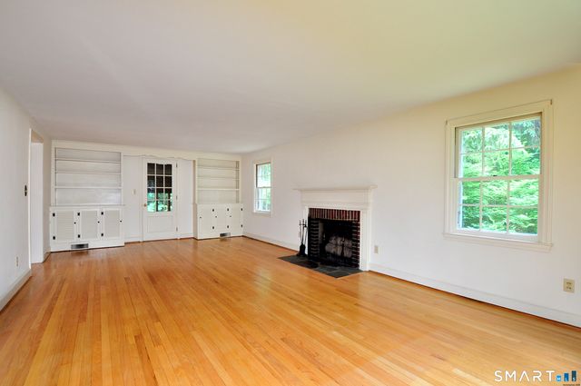 220 Arch Road, Avon, CT 06001