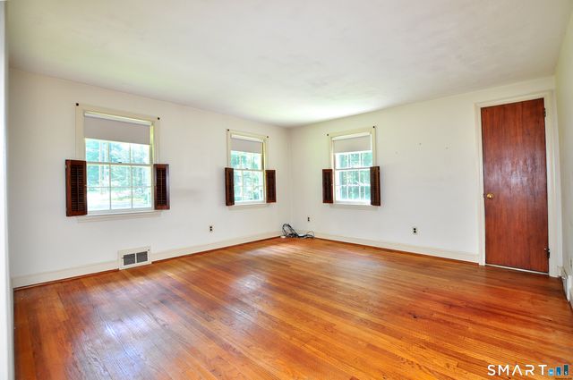 220 Arch Road, Avon, CT 06001