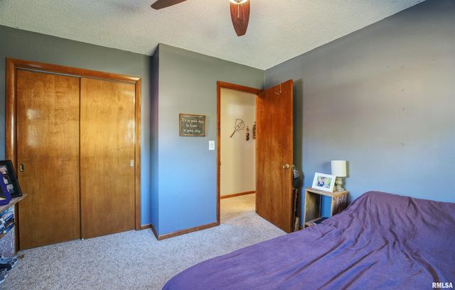 872 5TH Avenue N, Clinton, IA 52732