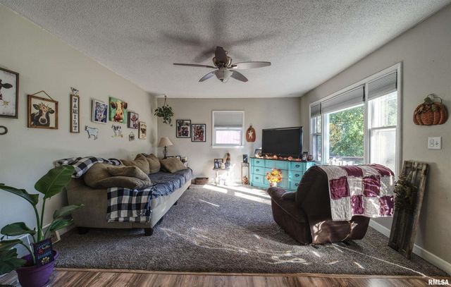 872 5TH Avenue N, Clinton, IA 52732