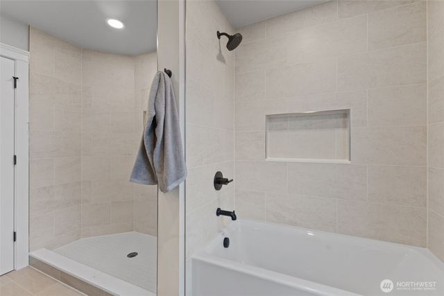 1513 176th Avenue Ct E, Lake Tapps, WA 98391