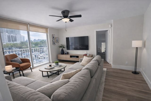 1720 NW N River Dr 408, Miami, FL 33125