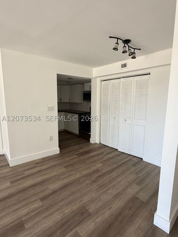 1720 NW N River Dr 408, Miami, FL 33125