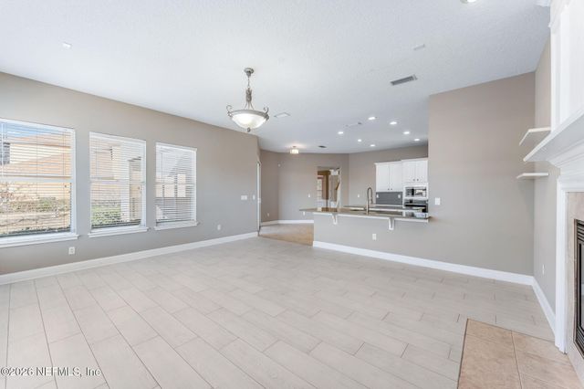 10036 WATERMARK Lane W, Jacksonville, FL 32256