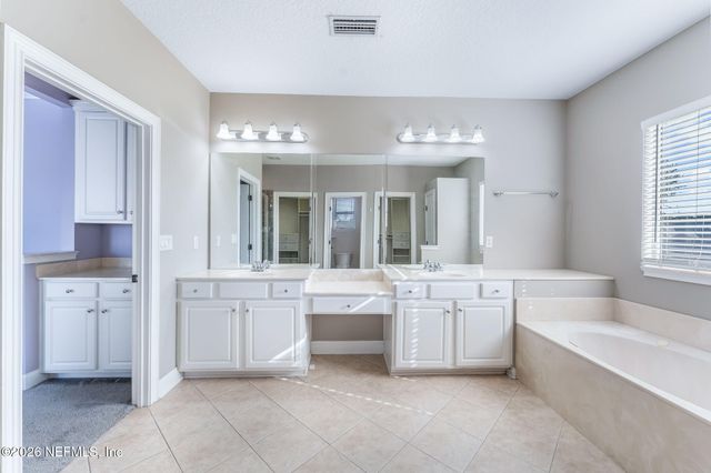 10036 WATERMARK Lane W, Jacksonville, FL 32256