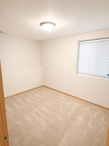 5008 Luke Street Street, Cedar Falls, IA 50613